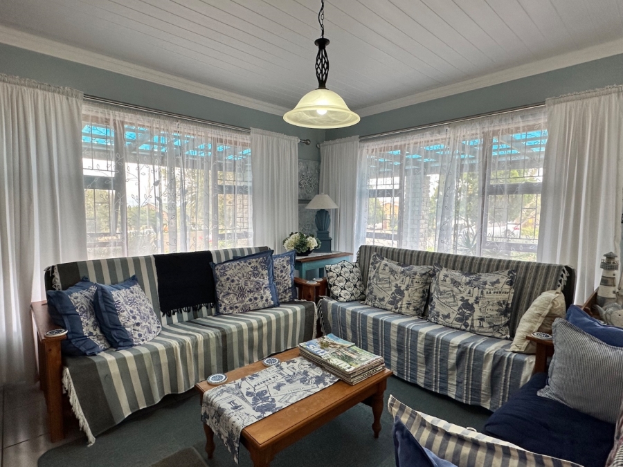 4 Bedroom Property for Sale in Hartenbos Heuwels Western Cape